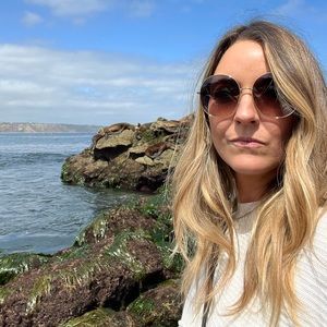 Meet your Posher, Abby